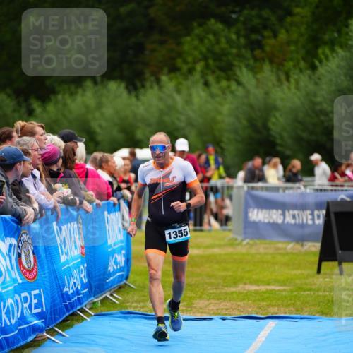 30.08.2026 - Elbe Triathlon Hamburg LAZAROV Photography http://msf.ph/oto/10064890 30.08.2026 12:08:28 Ziel 840, 1355, 1357, 1633, 1658 meine-sportfotos.de
