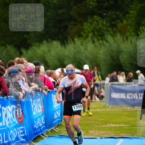 30.08.2026 - Elbe Triathlon Hamburg LAZAROV Photography http://msf.ph/oto/10064892 30.08.2026 12:08:28 Ziel 840, 1355, 1357, 1633, 1658 meine-sportfotos.de