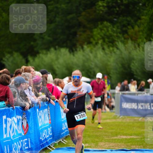 30.08.2026 - Elbe Triathlon Hamburg LAZAROV Photography http://msf.ph/oto/10064893 30.08.2026 12:08:28 Ziel 840, 1355, 1357, 1633, 1658 meine-sportfotos.de