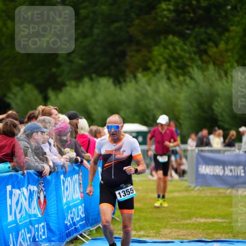 30.08.2026 - Elbe Triathlon Hamburg LAZAROV Photography http://msf.ph/oto/10064894 30.08.2026 12:08:28 Ziel 840, 1355, 1357, 1633, 1658 meine-sportfotos.de