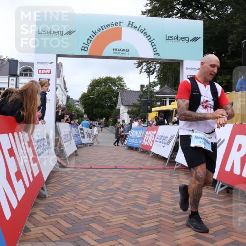 30.08.2026 - Blankeneser Heldenlauf Lena Gebhardt http://msf.ph/oto/10064898 30.08.2026 12:47:14 Ziel 4177, 4384 meine-sportfotos.de