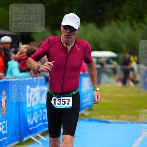 30.08.2026 - Elbe Triathlon Hamburg LAZAROV Photography http://msf.ph/oto/10064911 30.08.2026 12:08:35 Ziel 1357, 1633 meine-sportfotos.de