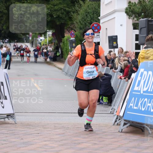 30.08.2026 - Blankeneser Heldenlauf Lena Gebhardt http://msf.ph/oto/10064932 30.08.2026 12:47:54 Ziel 4007 meine-sportfotos.de