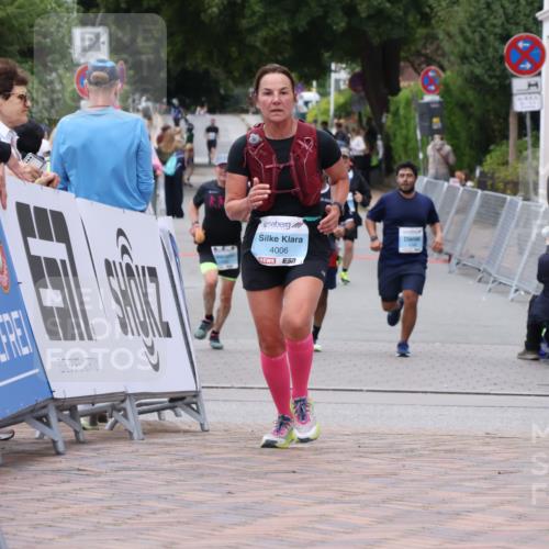 30.08.2026 - Blankeneser Heldenlauf Lena Gebhardt http://msf.ph/oto/10064958 30.08.2026 12:48:18 Ziel 4006 meine-sportfotos.de
