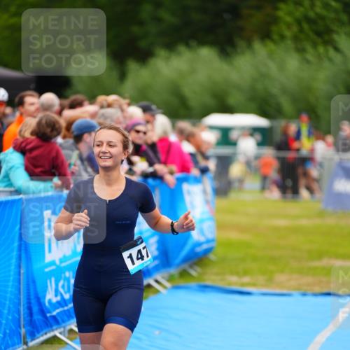 30.08.2026 - Elbe Triathlon Hamburg LAZAROV Photography http://msf.ph/oto/10064967 30.08.2026 12:09:02 Ziel 1472 meine-sportfotos.de