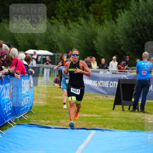 30.08.2026 - Elbe Triathlon Hamburg LAZAROV Photography http://msf.ph/oto/10064975 30.08.2026 12:09:13 Ziel 1505, 1664 meine-sportfotos.de