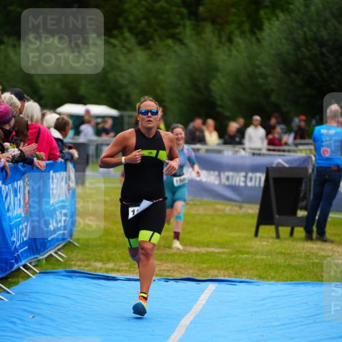 30.08.2026 - Elbe Triathlon Hamburg LAZAROV Photography http://msf.ph/oto/10064978 30.08.2026 12:09:14 Ziel 1505, 1664 meine-sportfotos.de