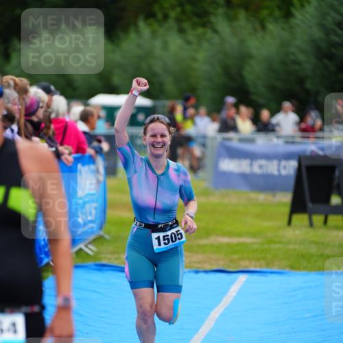 30.08.2026 - Elbe Triathlon Hamburg LAZAROV Photography http://msf.ph/oto/10064993 30.08.2026 12:09:18 Ziel 1505, 1664 meine-sportfotos.de