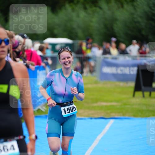 30.08.2026 - Elbe Triathlon Hamburg LAZAROV Photography http://msf.ph/oto/10064996 30.08.2026 12:09:19 Ziel 1505, 1664 meine-sportfotos.de