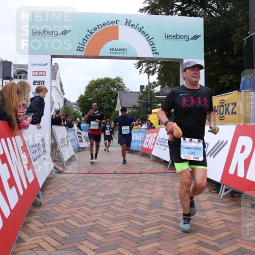 30.08.2026 - Blankeneser Heldenlauf Lena Gebhardt http://msf.ph/oto/10064998 30.08.2026 12:48:26 Ziel 4005, 4006, 4014, 4146, 4344 meine-sportfotos.de