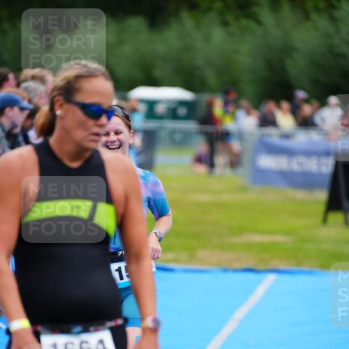 30.08.2026 - Elbe Triathlon Hamburg LAZAROV Photography http://msf.ph/oto/10064999 30.08.2026 12:09:19 Ziel 1505, 1664 meine-sportfotos.de