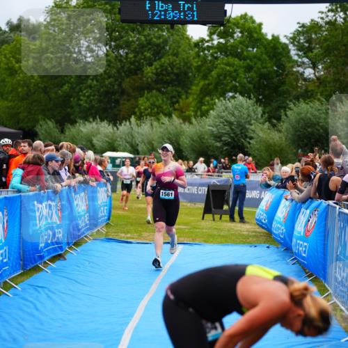 30.08.2026 - Elbe Triathlon Hamburg LAZAROV Photography http://msf.ph/oto/10065013 30.08.2026 12:09:32 Ziel 919, 1561, 1574, 1640 meine-sportfotos.de