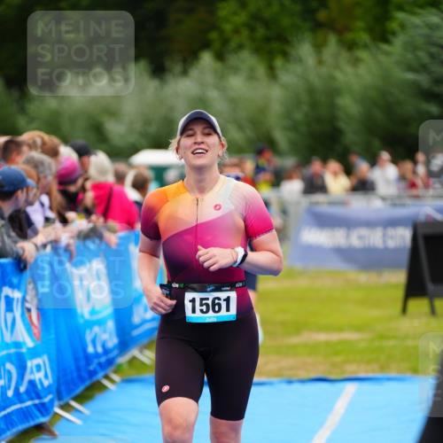 30.08.2026 - Elbe Triathlon Hamburg LAZAROV Photography http://msf.ph/oto/10065017 30.08.2026 12:09:33 Ziel 919, 1561, 1574, 1640 meine-sportfotos.de
