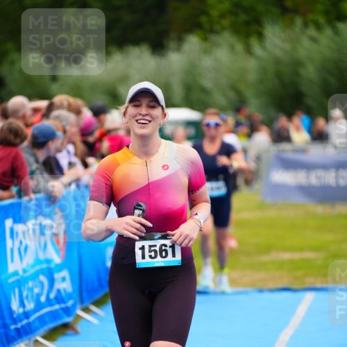 30.08.2026 - Elbe Triathlon Hamburg LAZAROV Photography http://msf.ph/oto/10065020 30.08.2026 12:09:33 Ziel 919, 1561, 1574, 1640 meine-sportfotos.de