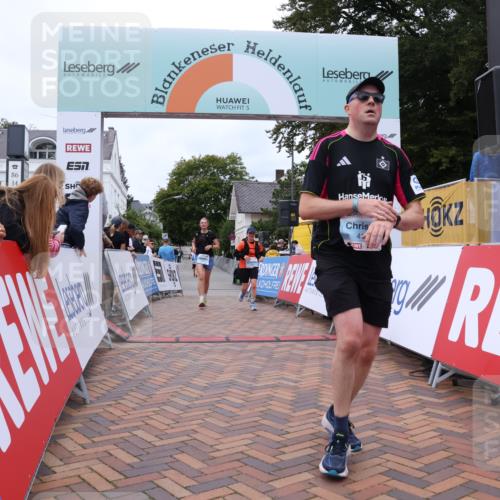 30.08.2026 - Blankeneser Heldenlauf Lena Gebhardt http://msf.ph/oto/10065031 30.08.2026 12:48:33 Ziel 4005, 4014, 4146, 4197, 4344, 4368, 4369 meine-sportfotos.de