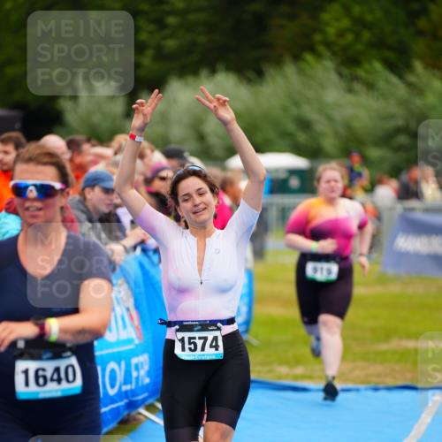 30.08.2026 - Elbe Triathlon Hamburg LAZAROV Photography http://msf.ph/oto/10065039 30.08.2026 12:09:37 Ziel 919, 1561, 1574, 1640 meine-sportfotos.de