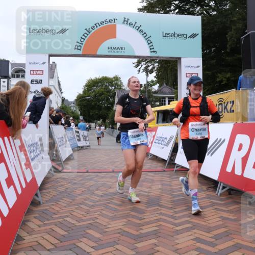30.08.2026 - Blankeneser Heldenlauf Lena Gebhardt http://msf.ph/oto/10065042 30.08.2026 12:48:36 Ziel 4005, 4197, 4368, 4369 meine-sportfotos.de