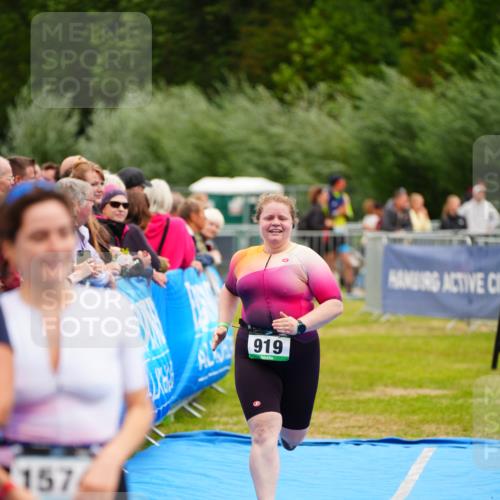 30.08.2026 - Elbe Triathlon Hamburg LAZAROV Photography http://msf.ph/oto/10065044 30.08.2026 12:09:38 Ziel 919, 1574, 1640 meine-sportfotos.de