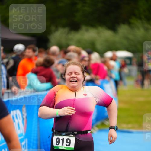 30.08.2026 - Elbe Triathlon Hamburg LAZAROV Photography http://msf.ph/oto/10065052 30.08.2026 12:09:40 Ziel 919, 1574 meine-sportfotos.de
