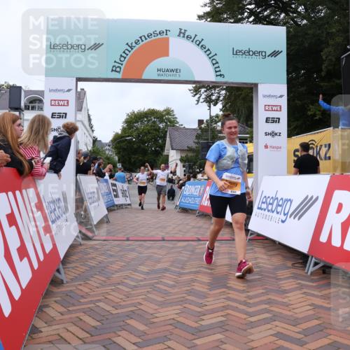 30.08.2026 - Blankeneser Heldenlauf Lena Gebhardt http://msf.ph/oto/10065061 30.08.2026 12:48:45 Ziel 2001, 2002, 2091 meine-sportfotos.de