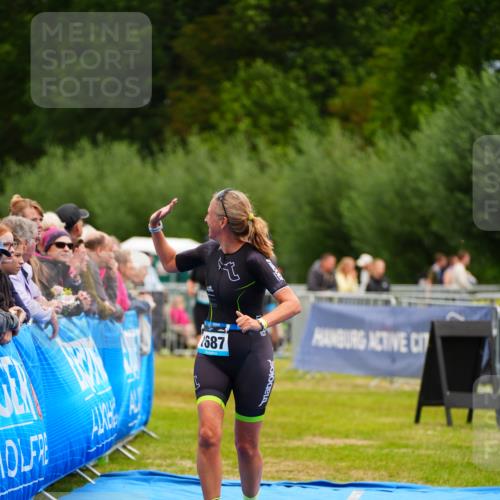 30.08.2026 - Elbe Triathlon Hamburg LAZAROV Photography http://msf.ph/oto/10065079 30.08.2026 12:10:01 Ziel 1515, 1593, 1687 meine-sportfotos.de