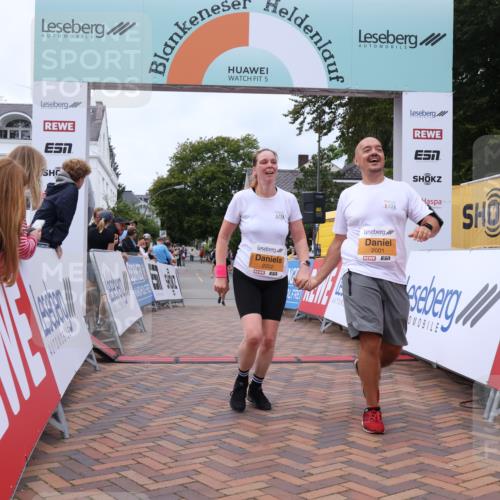 30.08.2026 - Blankeneser Heldenlauf Lena Gebhardt http://msf.ph/oto/10065080 30.08.2026 12:48:49 Ziel 2001, 2002, 2091 meine-sportfotos.de