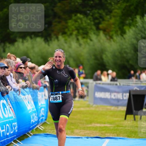 30.08.2026 - Elbe Triathlon Hamburg LAZAROV Photography http://msf.ph/oto/10065082 30.08.2026 12:10:01 Ziel 1515, 1593, 1687 meine-sportfotos.de
