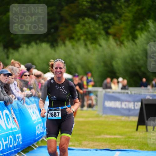 30.08.2026 - Elbe Triathlon Hamburg LAZAROV Photography http://msf.ph/oto/10065083 30.08.2026 12:10:01 Ziel 1515, 1593, 1687 meine-sportfotos.de