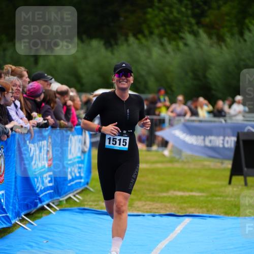 30.08.2026 - Elbe Triathlon Hamburg LAZAROV Photography http://msf.ph/oto/10065092 30.08.2026 12:10:07 Ziel 1515 meine-sportfotos.de
