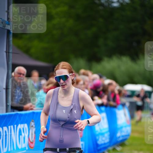 30.08.2026 - Elbe Triathlon Hamburg LAZAROV Photography http://msf.ph/oto/10065107 30.08.2026 12:10:16 Ziel 1372, 1382, 1626 meine-sportfotos.de