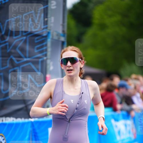 30.08.2026 - Elbe Triathlon Hamburg LAZAROV Photography http://msf.ph/oto/10065111 30.08.2026 12:10:17 Ziel 1372, 1382, 1539, 1626 meine-sportfotos.de