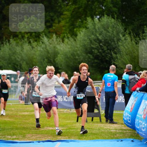 30.08.2026 - Elbe Triathlon Hamburg LAZAROV Photography http://msf.ph/oto/10065113 30.08.2026 12:10:21 Ziel 1372, 1382, 1471, 1539 meine-sportfotos.de