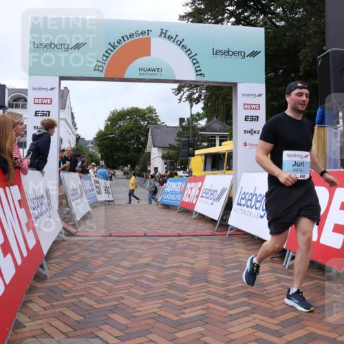 30.08.2026 - Blankeneser Heldenlauf Lena Gebhardt http://msf.ph/oto/10065114 30.08.2026 12:48:55 Ziel 2001, 2002, 4076 meine-sportfotos.de