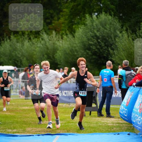 30.08.2026 - Elbe Triathlon Hamburg LAZAROV Photography http://msf.ph/oto/10065115 30.08.2026 12:10:22 Ziel 1372, 1382, 1471, 1539 meine-sportfotos.de