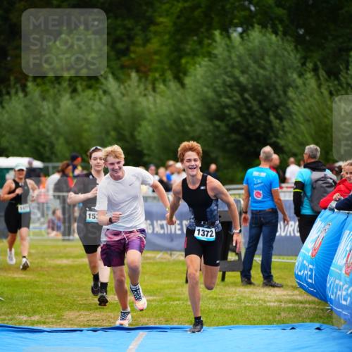 30.08.2026 - Elbe Triathlon Hamburg LAZAROV Photography http://msf.ph/oto/10065116 30.08.2026 12:10:22 Ziel 1372, 1382, 1471, 1539 meine-sportfotos.de