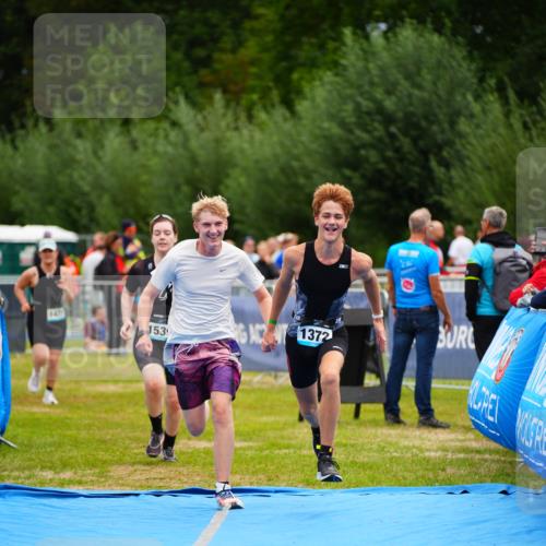 30.08.2026 - Elbe Triathlon Hamburg LAZAROV Photography http://msf.ph/oto/10065118 30.08.2026 12:10:22 Ziel 1372, 1382, 1471, 1539 meine-sportfotos.de