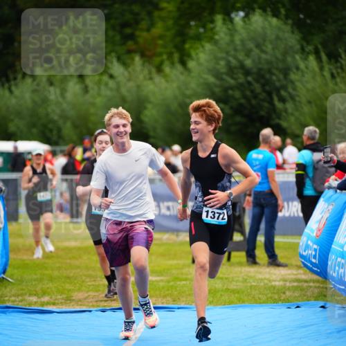 30.08.2026 - Elbe Triathlon Hamburg LAZAROV Photography http://msf.ph/oto/10065120 30.08.2026 12:10:22 Ziel 1372, 1382, 1471, 1539 meine-sportfotos.de