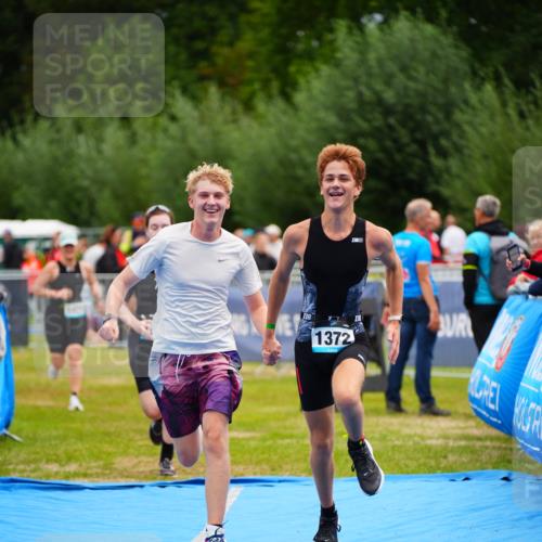 30.08.2026 - Elbe Triathlon Hamburg LAZAROV Photography http://msf.ph/oto/10065122 30.08.2026 12:10:23 Ziel 1372, 1382, 1471, 1539 meine-sportfotos.de