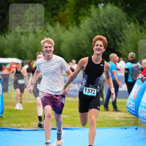 30.08.2026 - Elbe Triathlon Hamburg LAZAROV Photography http://msf.ph/oto/10065123 30.08.2026 12:10:23 Ziel 1372, 1382, 1471, 1539 meine-sportfotos.de