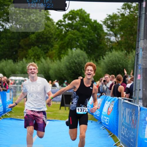 30.08.2026 - Elbe Triathlon Hamburg LAZAROV Photography http://msf.ph/oto/10065125 30.08.2026 12:10:24 Ziel 1372, 1382, 1471, 1539 meine-sportfotos.de