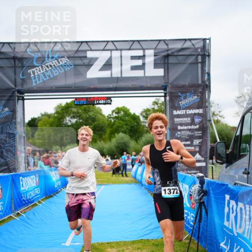 30.08.2026 - Elbe Triathlon Hamburg LAZAROV Photography http://msf.ph/oto/10065132 30.08.2026 12:10:25 Ziel 1372, 1382, 1471, 1539 meine-sportfotos.de