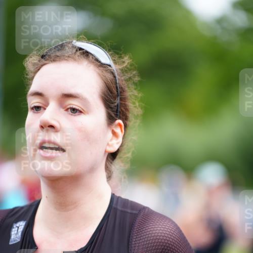 30.08.2026 - Elbe Triathlon Hamburg LAZAROV Photography http://msf.ph/oto/10065136 30.08.2026 12:10:28 Ziel 1427, 1471, 1539 meine-sportfotos.de