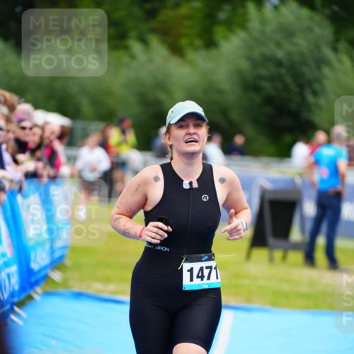 30.08.2026 - Elbe Triathlon Hamburg LAZAROV Photography http://msf.ph/oto/10065137 30.08.2026 12:10:29 Ziel 1427, 1471, 1539 meine-sportfotos.de