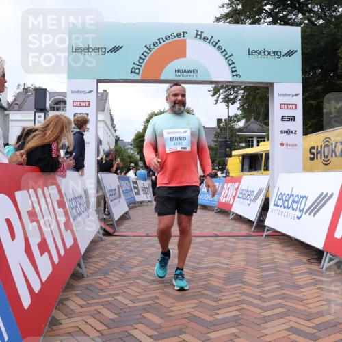 30.08.2026 - Blankeneser Heldenlauf Lena Gebhardt http://msf.ph/oto/10065138 30.08.2026 12:49:43 Ziel 2093, 4245, 4311 meine-sportfotos.de