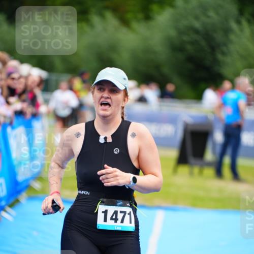 30.08.2026 - Elbe Triathlon Hamburg LAZAROV Photography http://msf.ph/oto/10065141 30.08.2026 12:10:30 Ziel 1427, 1471 meine-sportfotos.de