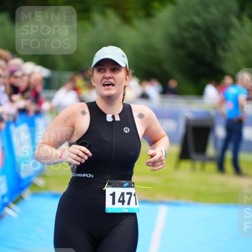 30.08.2026 - Elbe Triathlon Hamburg LAZAROV Photography http://msf.ph/oto/10065143 30.08.2026 12:10:30 Ziel 1427, 1471 meine-sportfotos.de