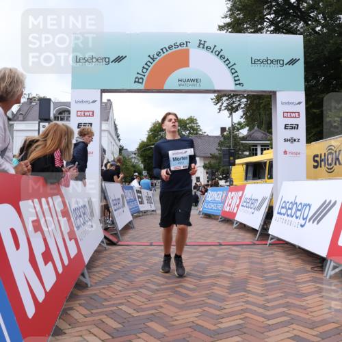 30.08.2026 - Blankeneser Heldenlauf Lena Gebhardt http://msf.ph/oto/10065148 30.08.2026 12:49:45 Ziel 2093, 4245, 4311 meine-sportfotos.de