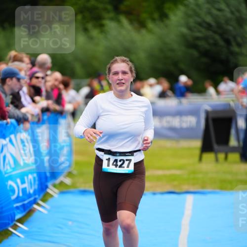 30.08.2026 - Elbe Triathlon Hamburg LAZAROV Photography http://msf.ph/oto/10065161 30.08.2026 12:10:36 Ziel 1427, 1631 meine-sportfotos.de