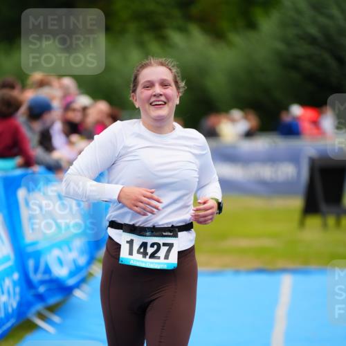 30.08.2026 - Elbe Triathlon Hamburg LAZAROV Photography http://msf.ph/oto/10065167 30.08.2026 12:10:37 Ziel 1427, 1631 meine-sportfotos.de