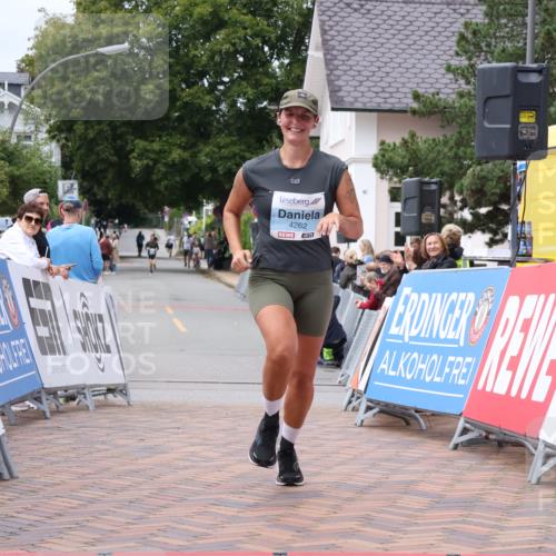30.08.2026 - Blankeneser Heldenlauf Lena Gebhardt http://msf.ph/oto/10065173 30.08.2026 12:49:53 Ziel 4262 meine-sportfotos.de